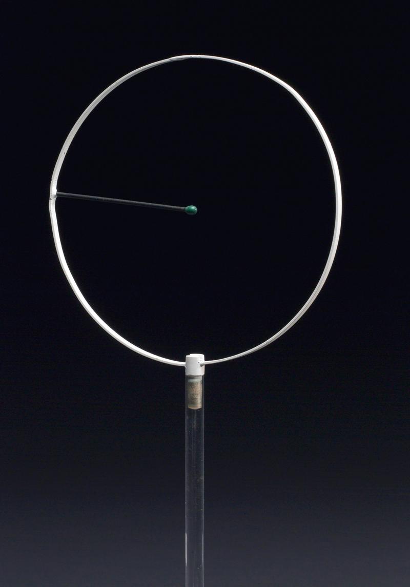 Model of hydrogen atom, according to the theory of Ernest Rutherford and Niels Bohr. Credit: Science Museum.