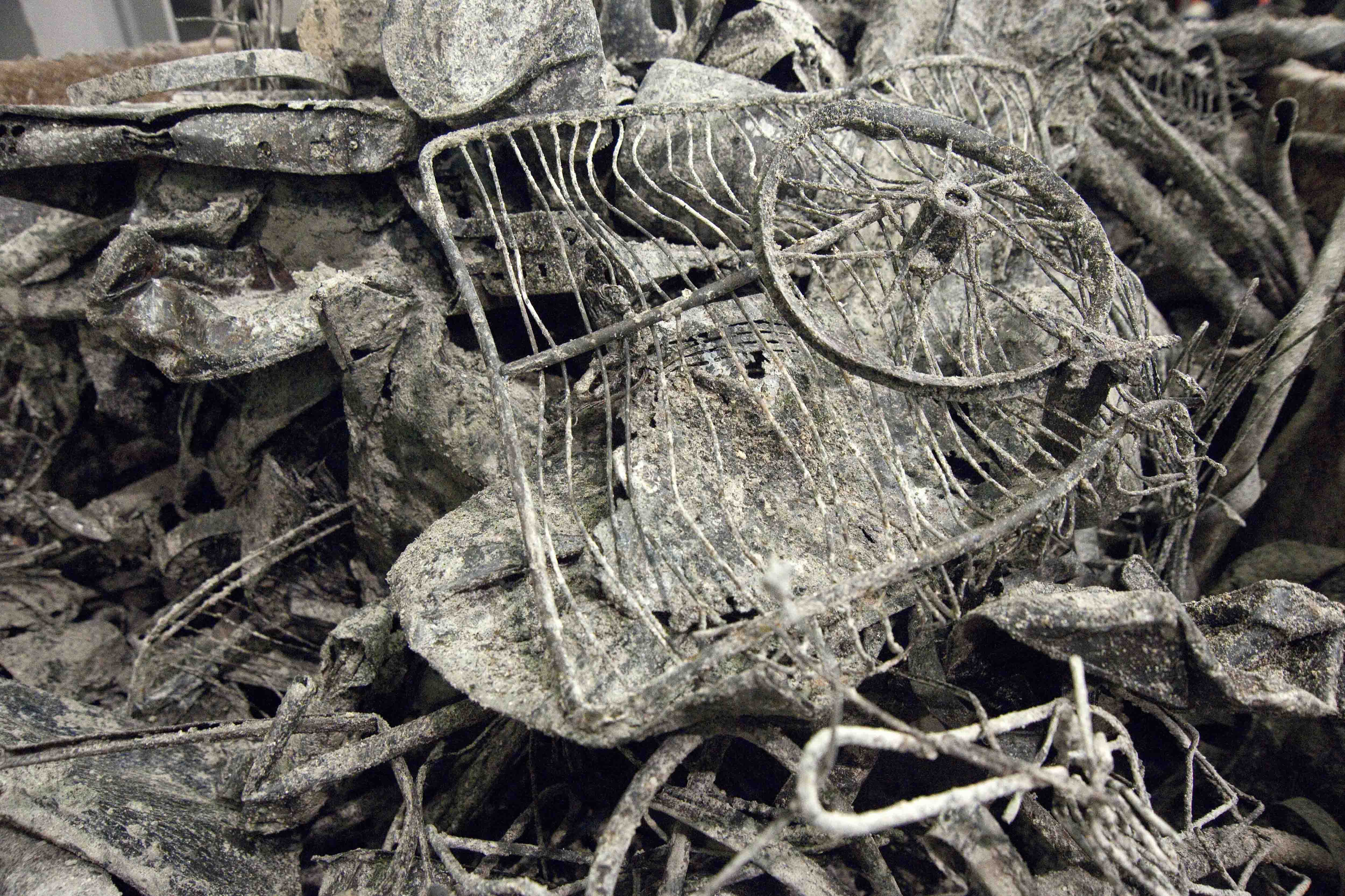 Bottom ash aggregate and recyclable metal as it comes out of the Energy from Waste plant © Science Museum