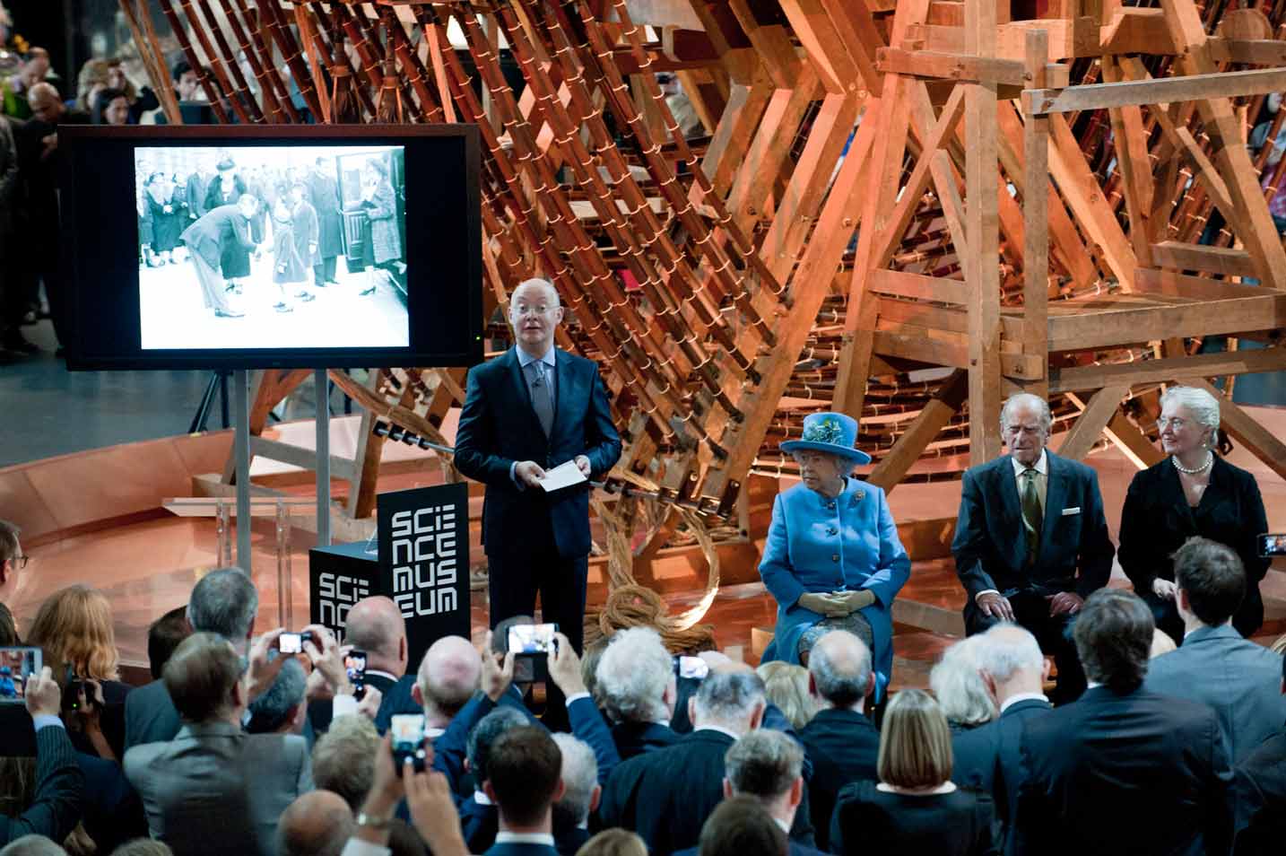 Science Museum Director Ian Blatchford welcomes The Queen to the opening of the Information Age gallery. Image credit: Science Museum