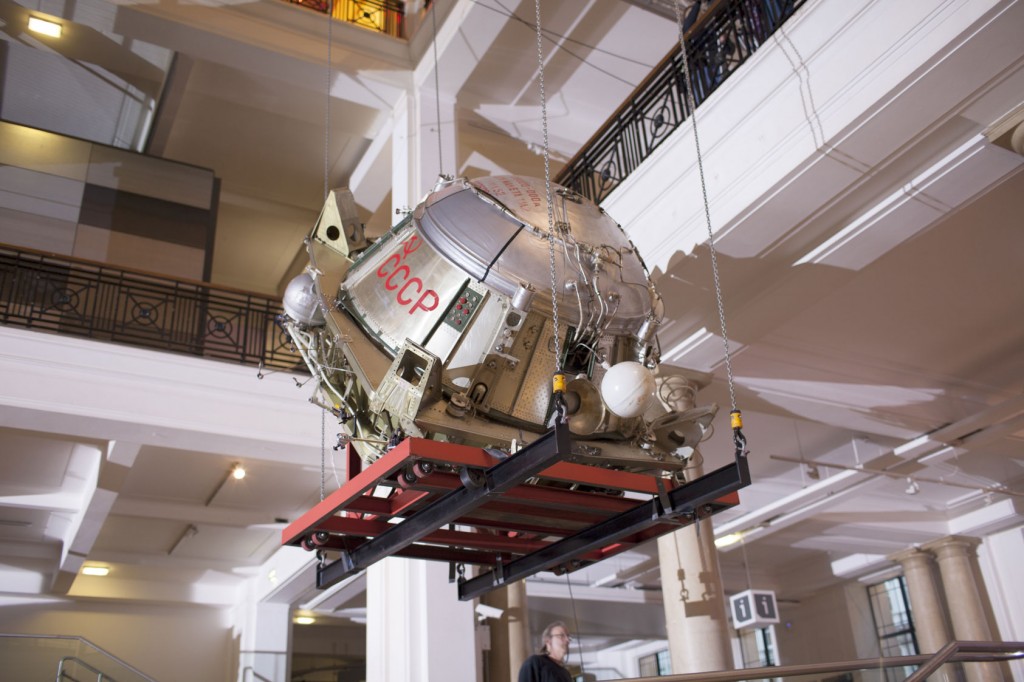 Part of the LK-3 lunar lander is lifted into the Cosmonauts exhibition. © Visitlondon.com and London & Partners