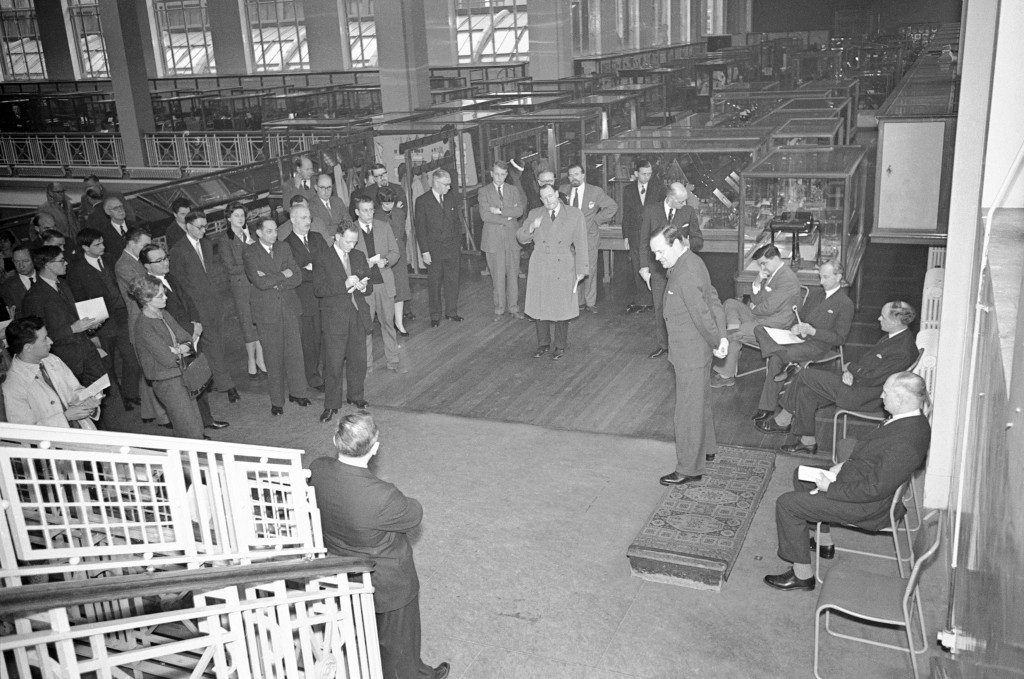 Parliamentary Secretary Richard Thompson giving a speech at the opening ceremony of the Radio-Guided Tours. Credit: Science Museum.