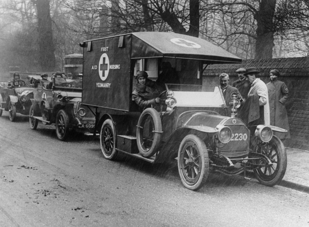 First Aid Nursing Yeomanry (FANYs) in ambulances. © NMeM/Daily Herald Archive/ SSPL
