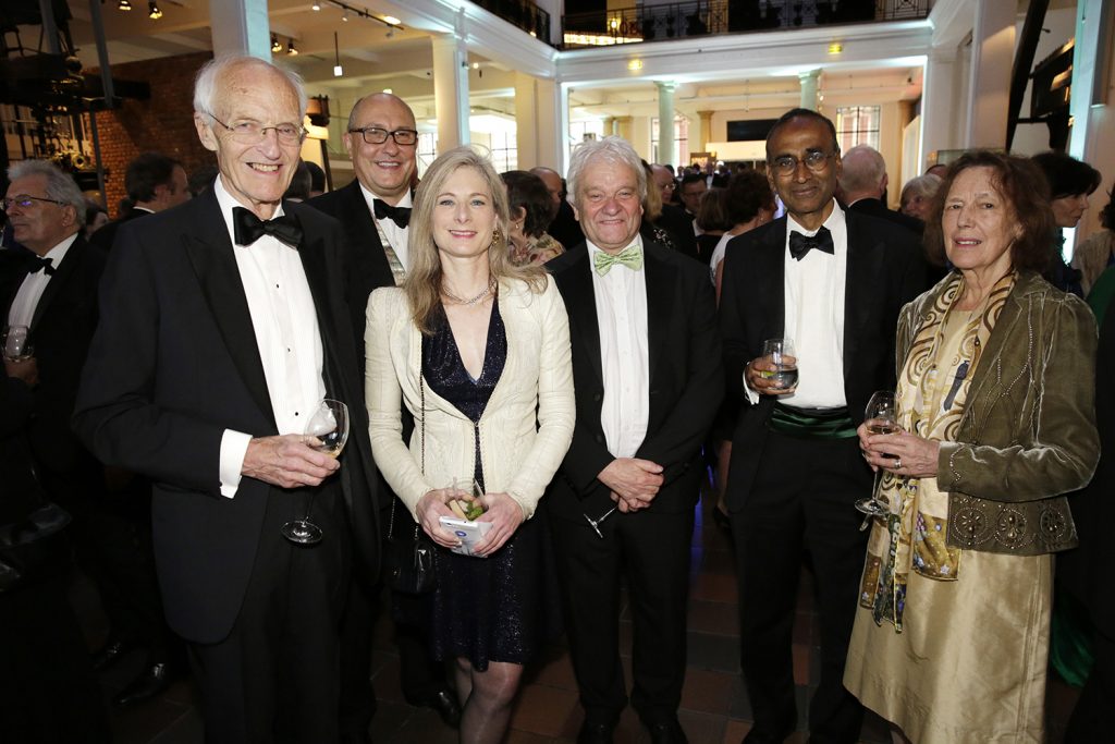 Michael Frayn, Roger Highfield, Professor Lisa Randall, Sir Paul Nurse, Sir Venki Ramakrishnan, Claire Tomalin at the 2017 Director's Annual Dinner