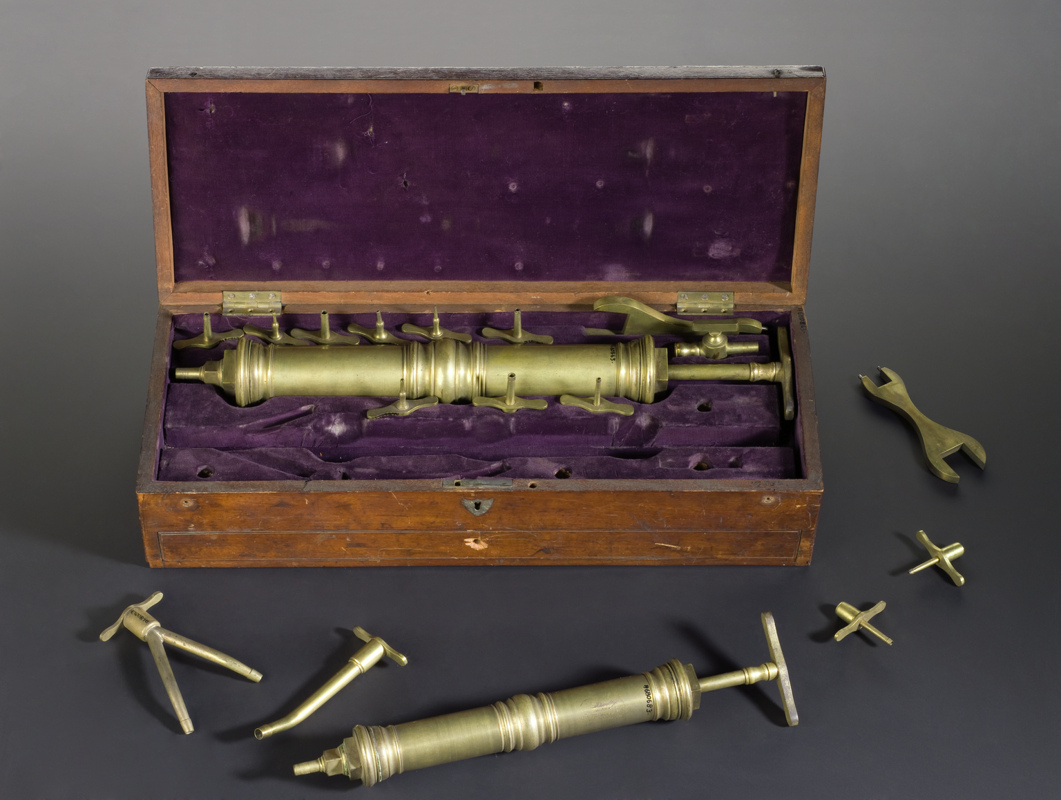 Embalming syringe set, made by Laundy, St.Thomas's St., Southwark, London, English, 1790-1845