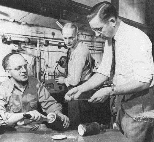 Plunkett (right) and his Dupont co-workers recreating their Teflon discovery. Credit: Hagley Museum and Library