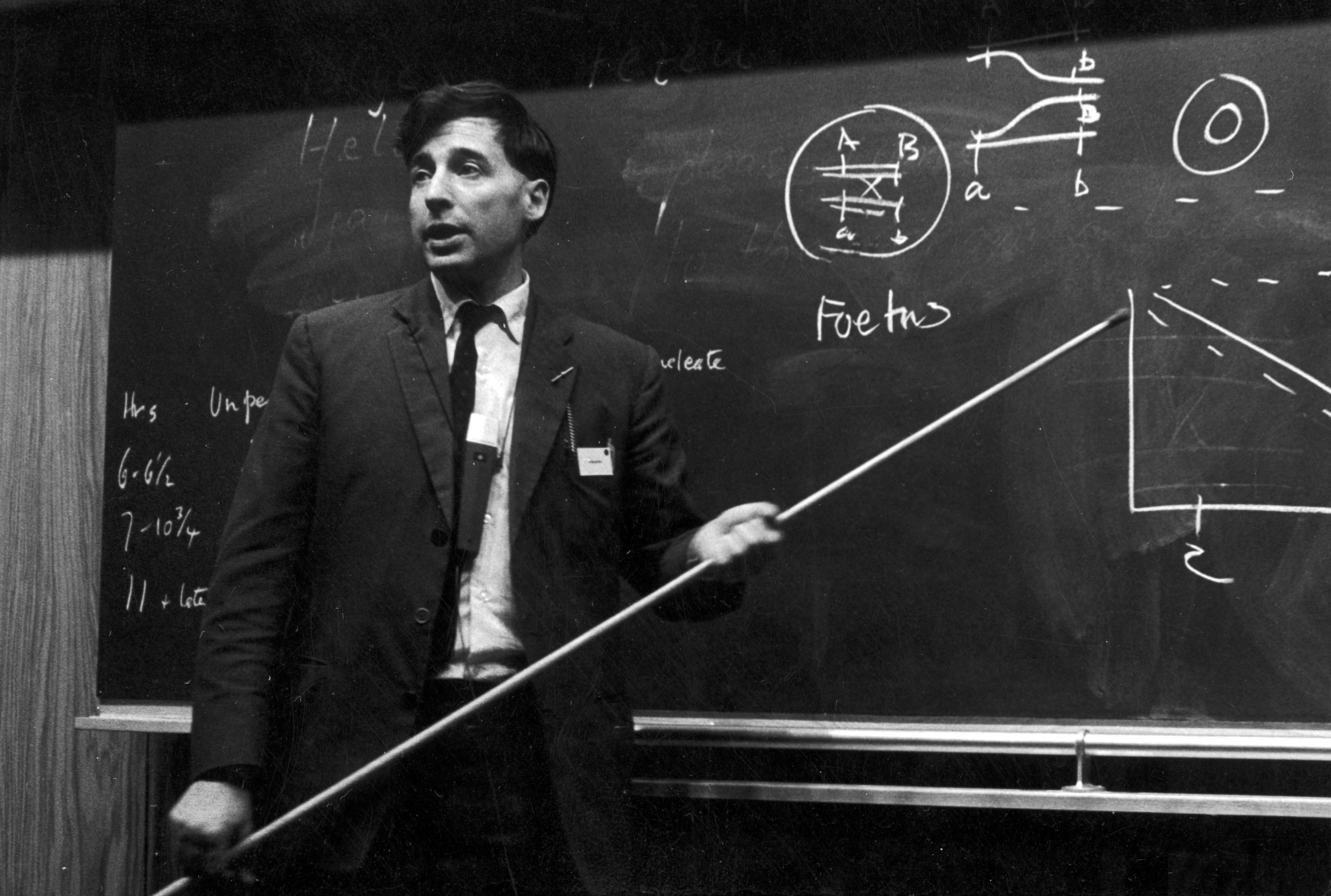 Bob Edwards lecturing in the 1960s. Image courtesy of the Edwards family