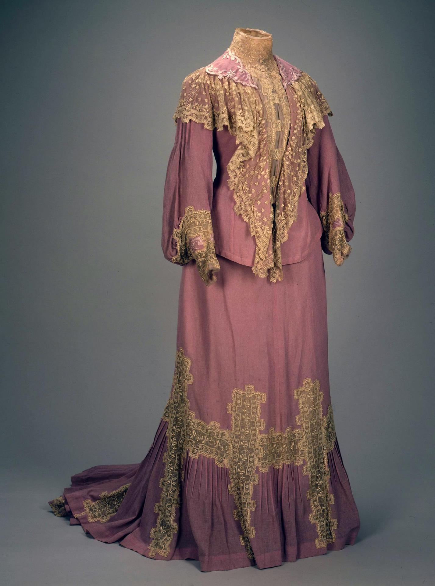 Empress Alexandra Feodorovna pregnancy outfit, 1904, c.The State Hermitage Museum, 2018