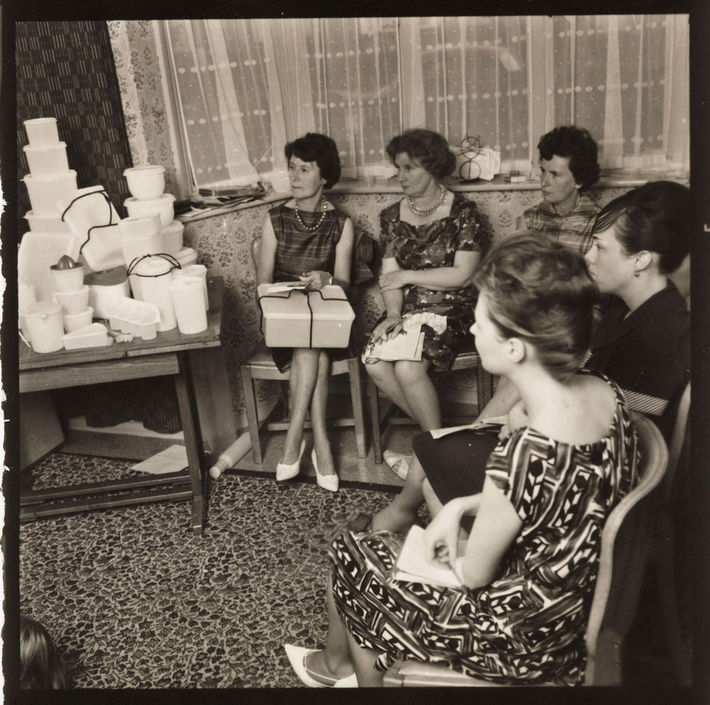 Tupperware party, 1963. © Daily Herald Archive/National Museum of Science & Media / Science & Society Picture Library 