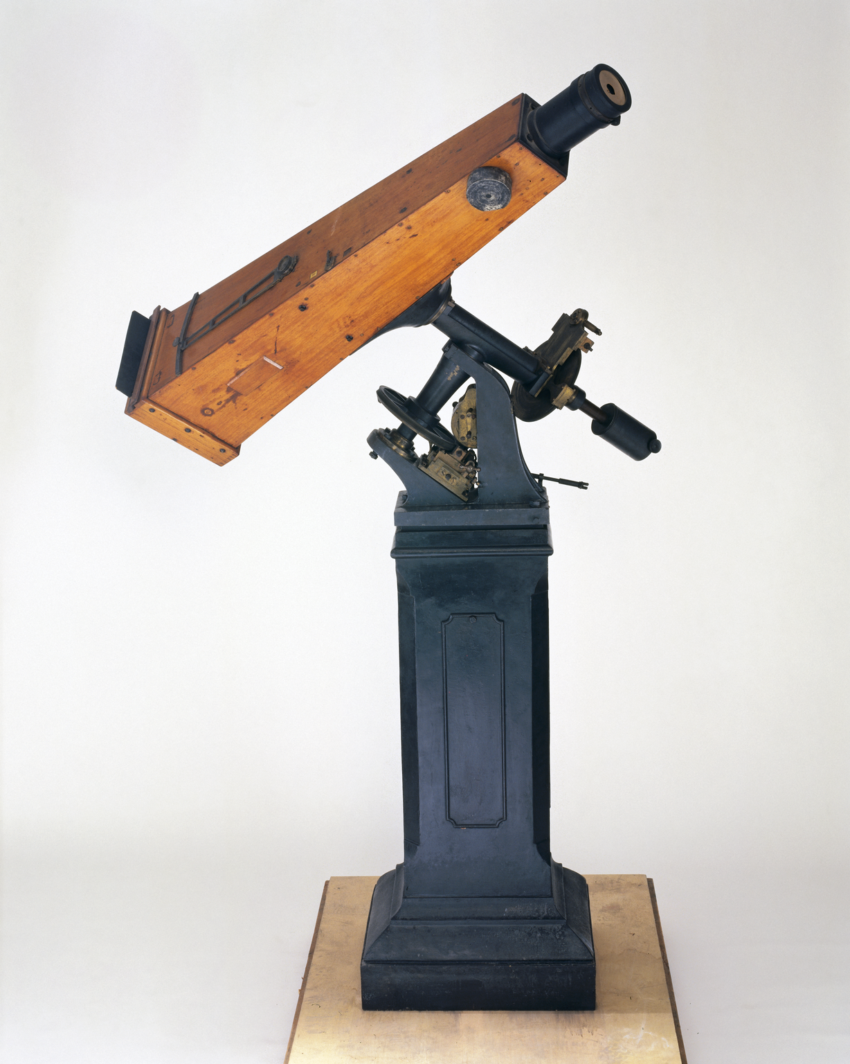 Kew photoheliograph (Science Museum Group. Object no. 1927-124)
