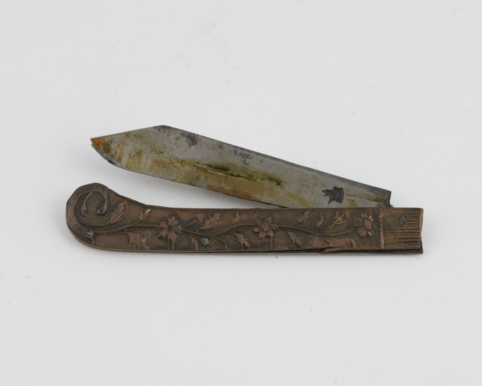 A penknife made around 1700 by Benjamin Withers, Master Cutler in Sheffield.