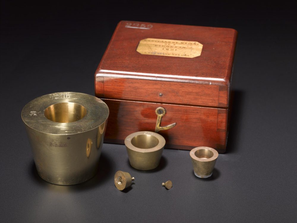 Set of five nested Avoirdupois brass cup weights equivalent to one kilogram standard, mid 19th Century. (2lb, 2oz, 1oz, 3 drams & 10 grains) from the Science Museum group collection