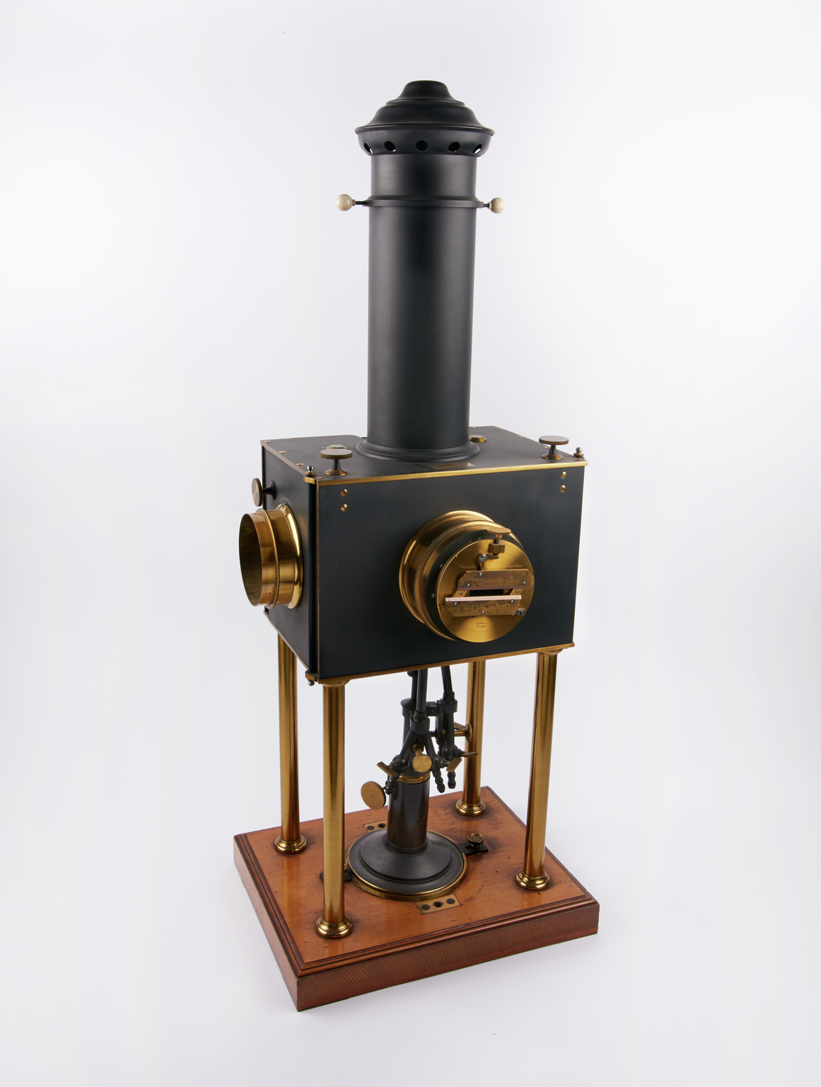 Oxyhydrogen microscope by Jules Duboscq, c. 1850, used to magnify microscopic images by limelight