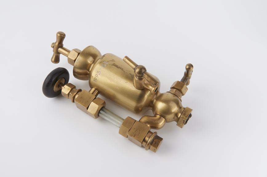 Displacement lubricator, brass with site glass