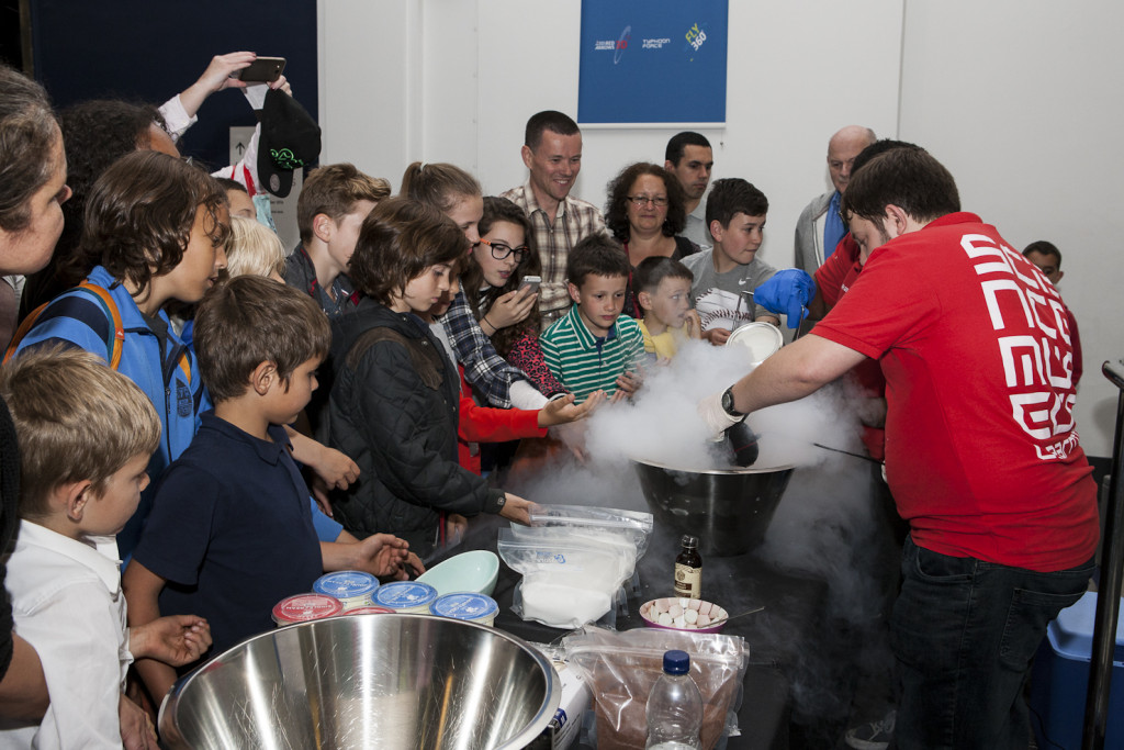Making liquid nitrogen ice cream