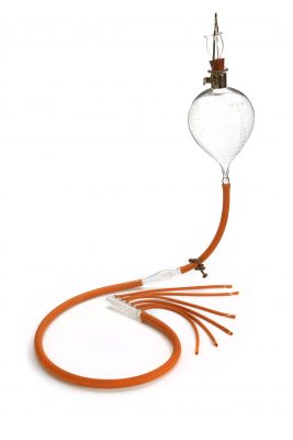 The Carrel-Dakin apparatus for controlling wound infection.
