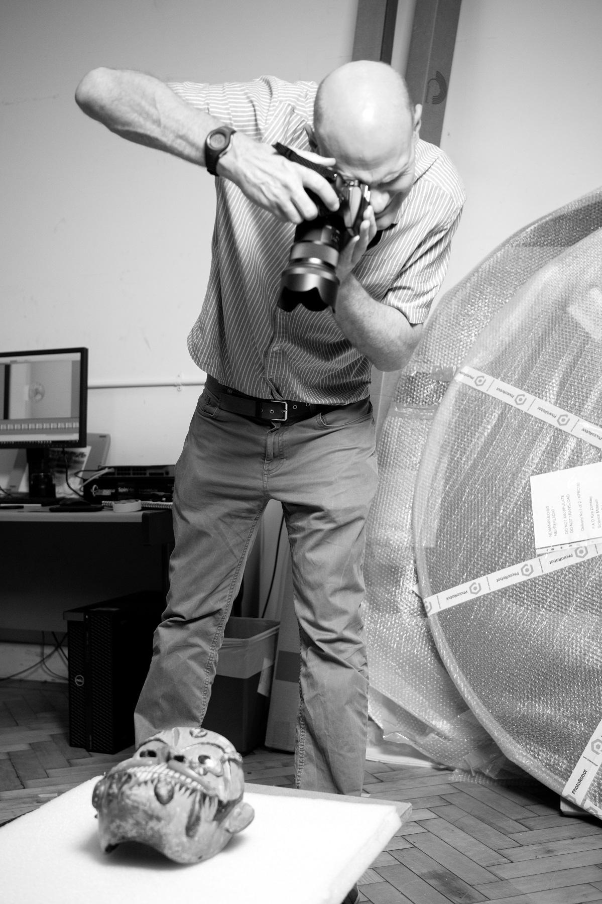 Science Museum Group colleagues attending photogrammetry training and photographing object in-situ