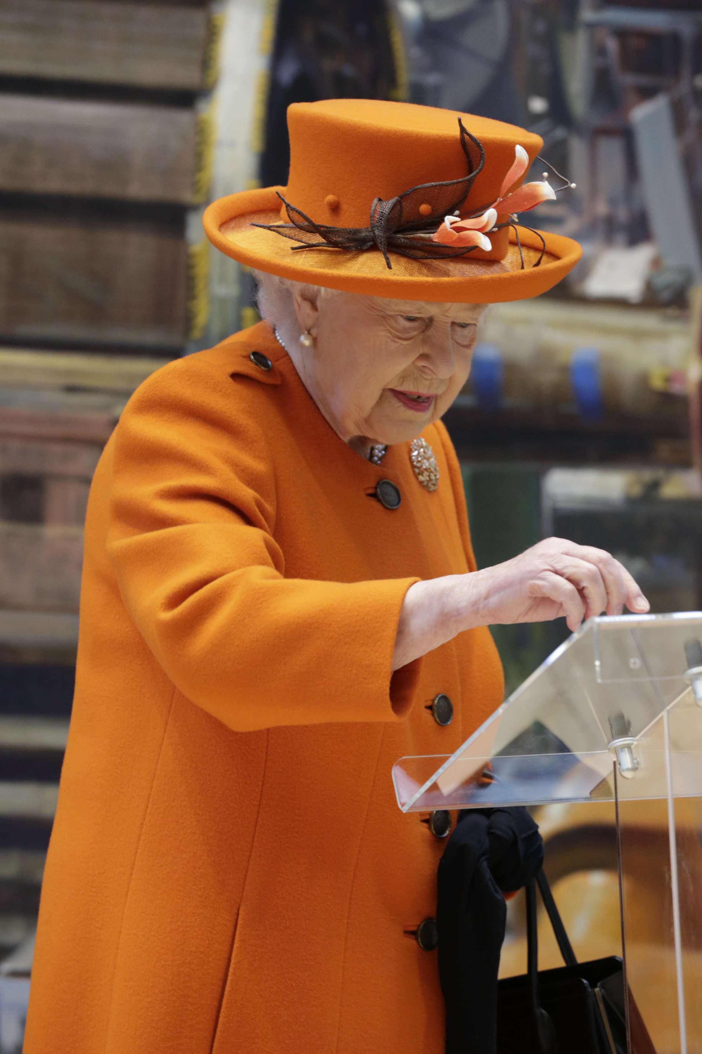Her Majesty The Queen sends an Instagram post for the first time, at the Science Museum.