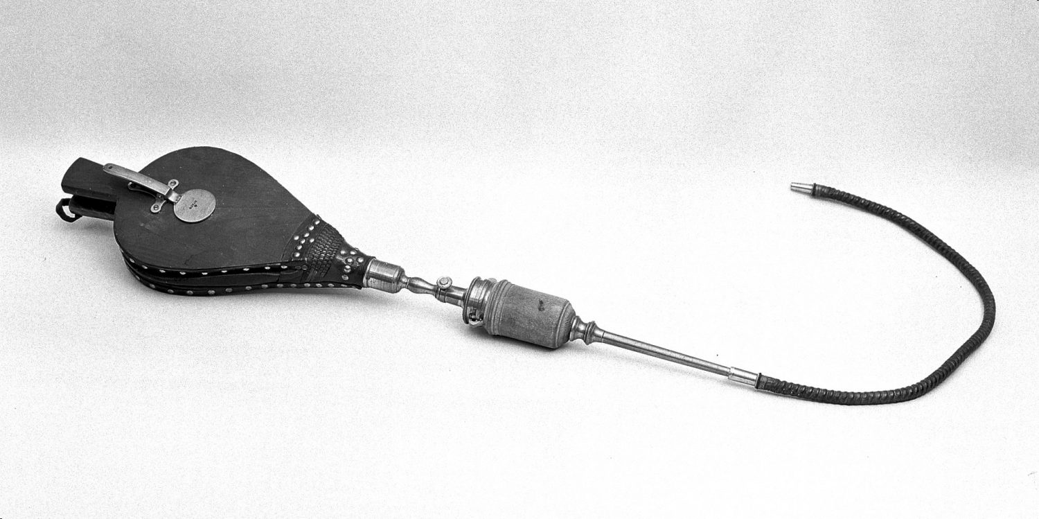 Royal Humane Society Resuscitation apparatus. Credit: Wellcome Collection. CC BY