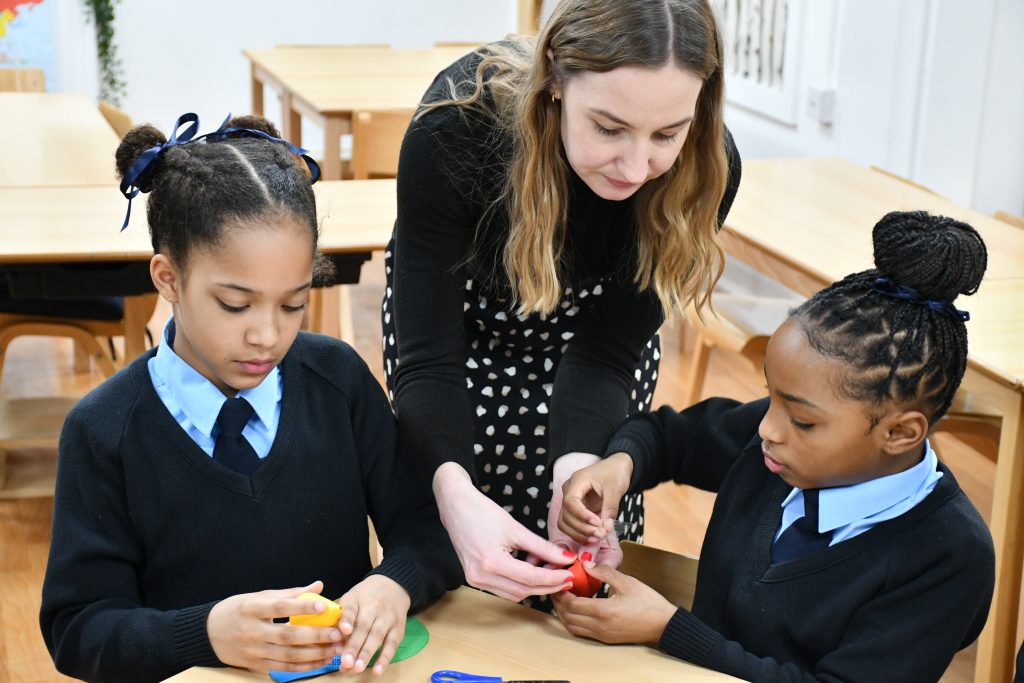 School children from Thomas Jones School taking part in a virtual session with our Explainers. Photograph by Thomas Jones School.